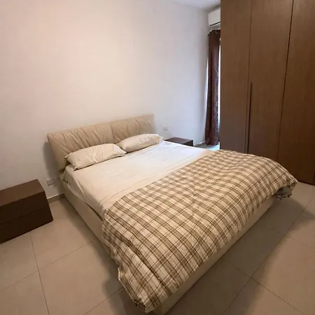 Luxury In Heart Of St Julian's With Sea View * San Ġiljan