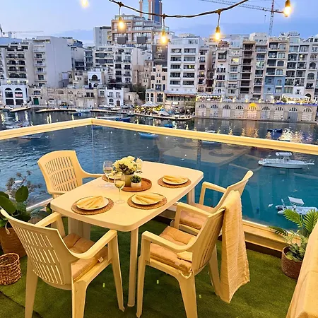Luxury In Heart Of St Julian's With Sea View Apartman San Ġiljan